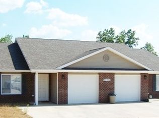 24447 Tupelo Ln, Saint Robert, MO 65584