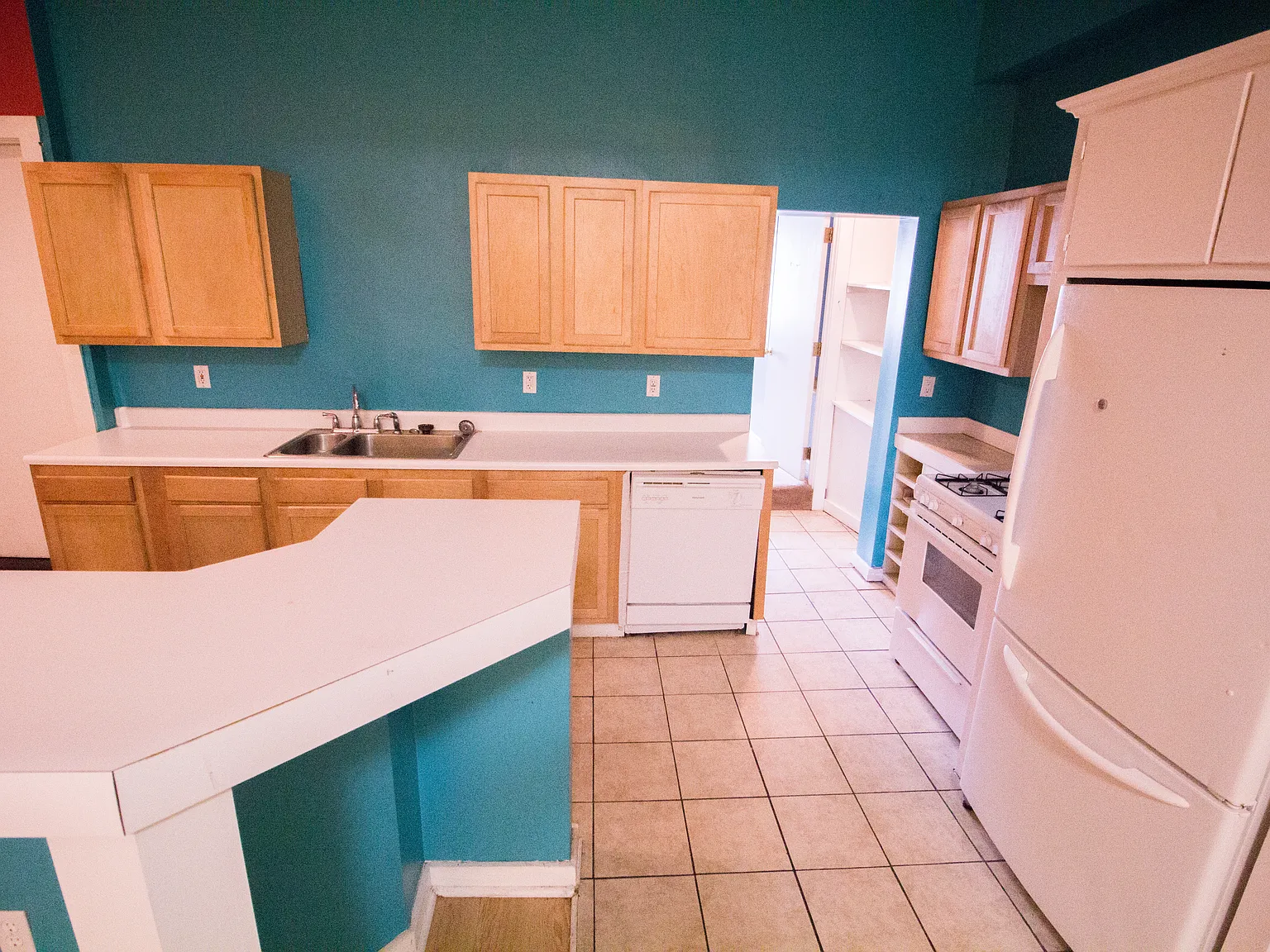 1508 Sarah St — Photo 2