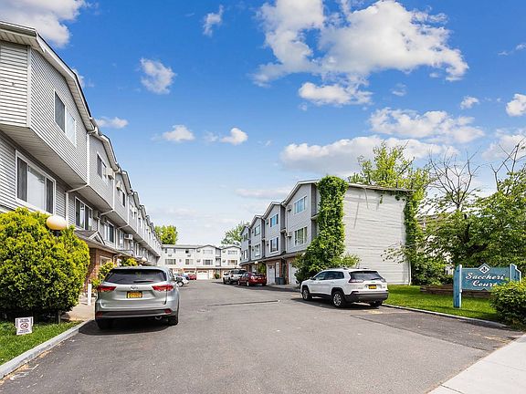 2nd image of 38 Saccheri Ct