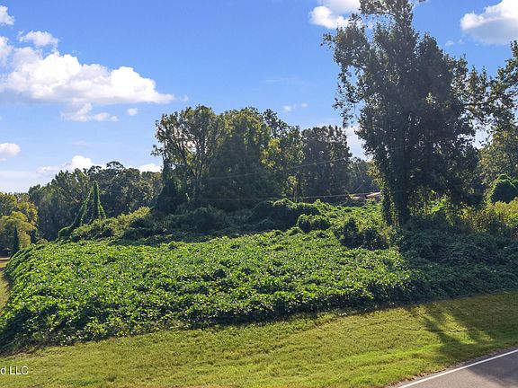 3rd image of 3010 Baldwin Rd