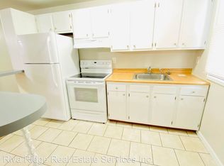 313 Mill St APT 3, Coraopolis, PA 15108
