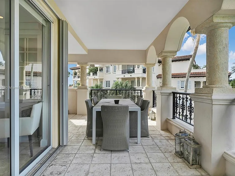 19237 Fisher Island Dr #19237 — Photo 30