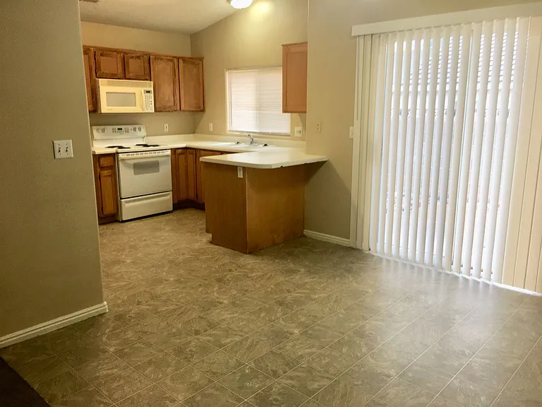 1308 Millcreek Duplex — Photo 5