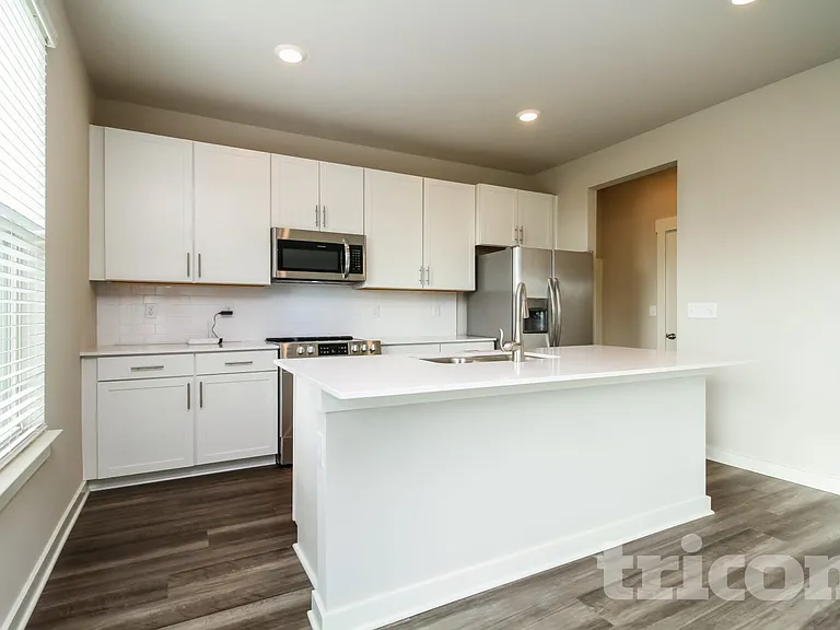 1720 Lannister Ave — Photo 5