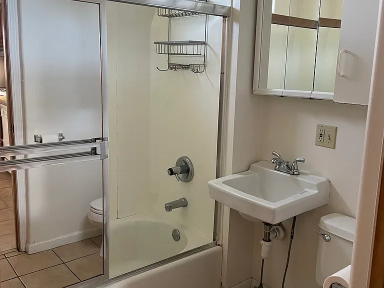 1515 Roberts Ave #2 — Photo 11