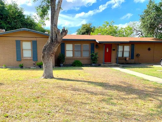 405 W Walton St Beeville Tx 78102 Mls 110845 Zillow