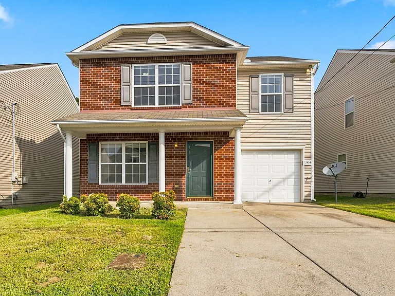 2834 Creekbend Dr — Photo 2