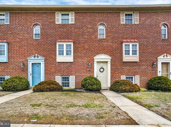 423 Weldon Dr #423, York, PA 17404