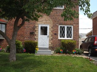 111 E Garrison Rd, Brookhaven, PA 19015