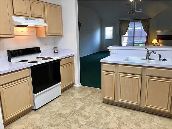 4th image of 513 Kathy Ln