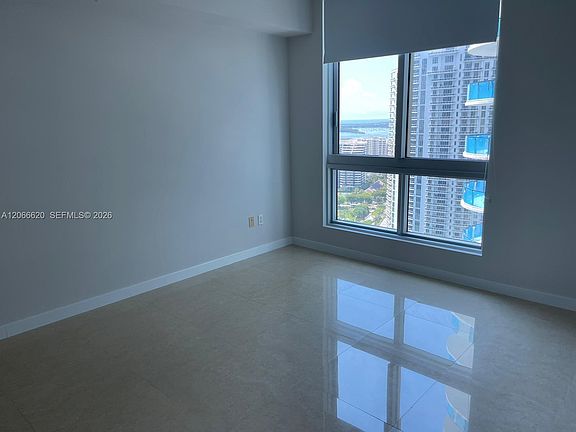 5th image of 300 S Biscayne Blvd #T-2804