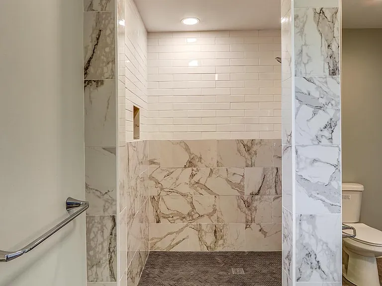 4295 Everett Rd — Photo 27