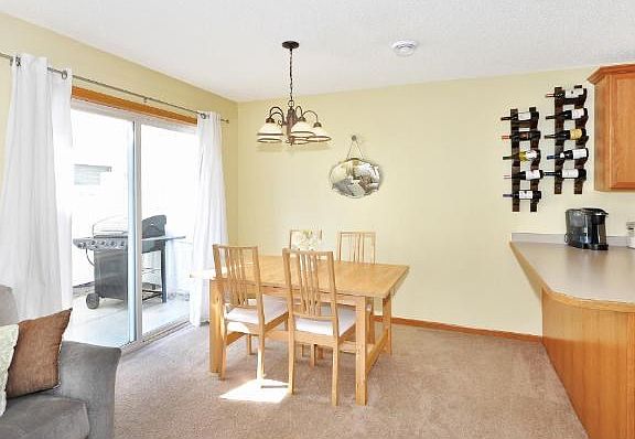 4th image of 1318 Pembrooke Ln