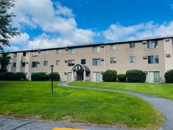 440 North Ave APT 267, Haverhill, MA 01830