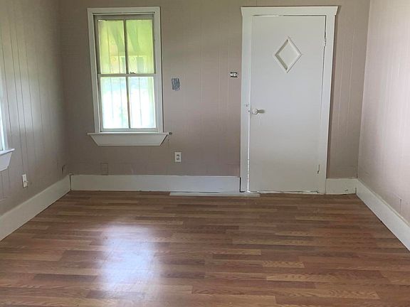 2nd image of 1311 Redmond St