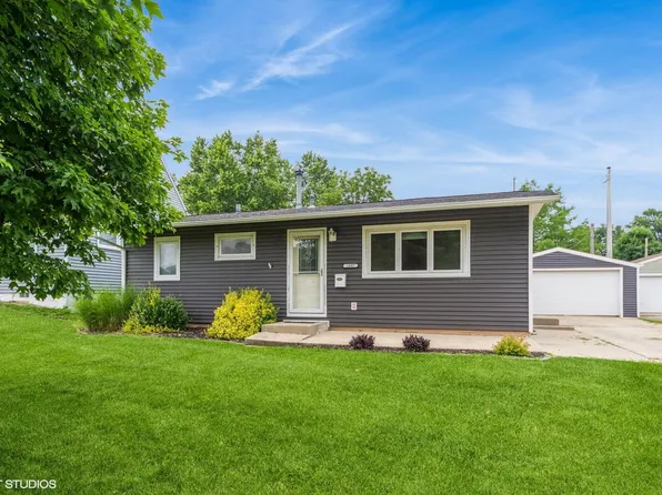 1407 W Boone St, Marshalltown, IA 50158