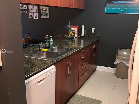 5th image of 1200 Brickell Bay Dr APT 1520