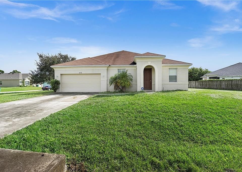 1st image of 573 SW Crawfish Dr