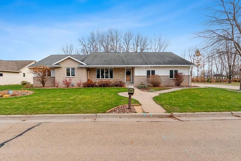 1st image of 502 Leisgang Ct