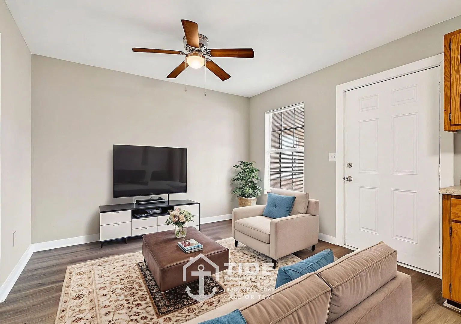 Modern Living at 2220 Van Buren Ave — Photo 3