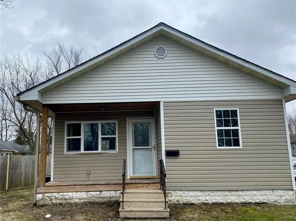 506 W Walnut St, Gillespie, IL 62033