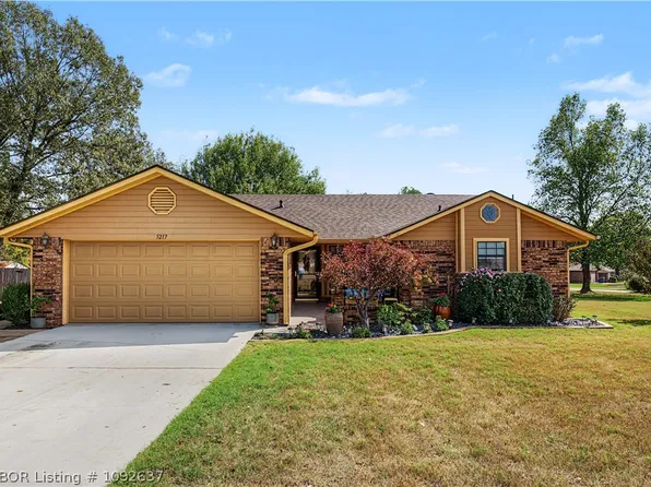 5217 S 94th Cir, Fort Smith, AR 72903
