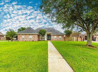255 Lake Decade Ct, Houma, LA 70360