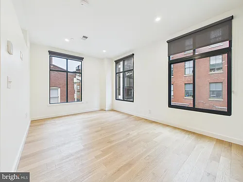 1128 Walnut St #30 Photo 1