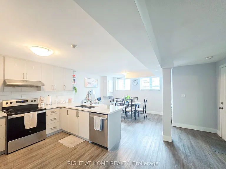 218 Celina St #LOWER — Photo 3