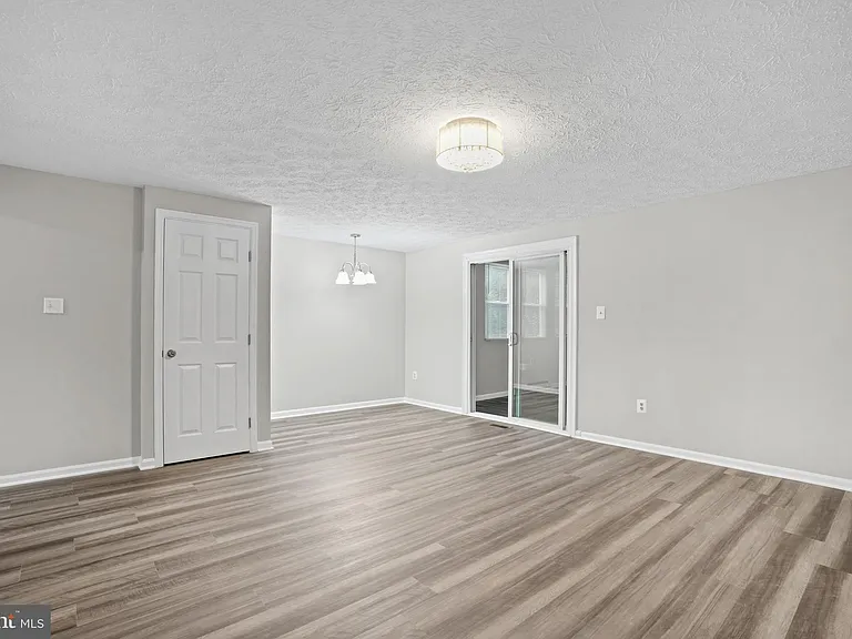 10506 Lime Tree Way — Photo 17