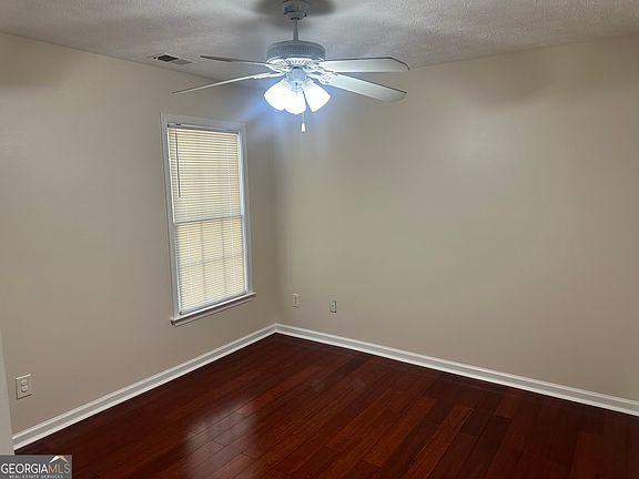 4th image of 880 Glynn Oaks Dr