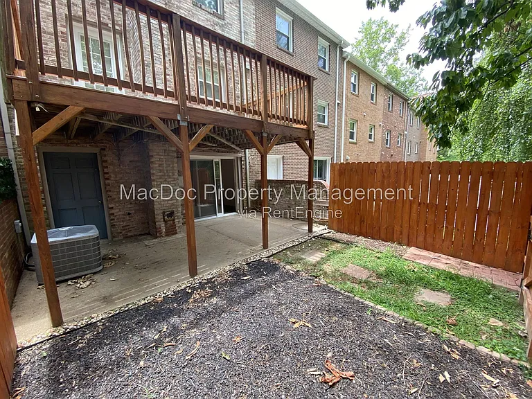 431 Ridgemore St — Photo 37