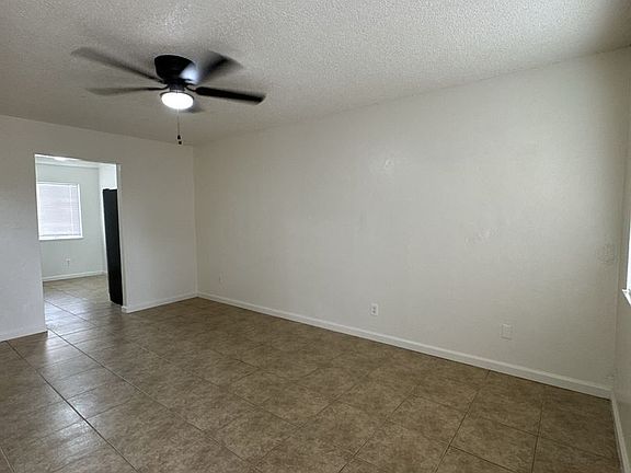 2nd image of 527 S Garden St #4
