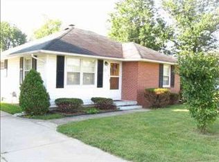 8305 W Smith St, Yorktown, IN 47396