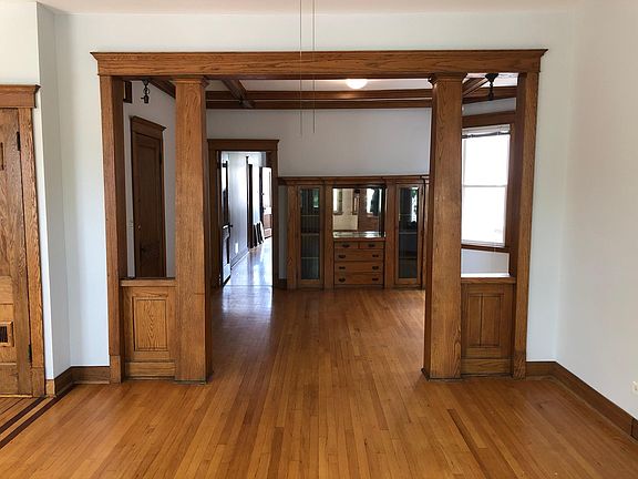 5th image of 2852 W Dickens Ave Floor 2