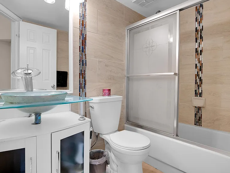 7705 Forest Green Ln — Photo 23