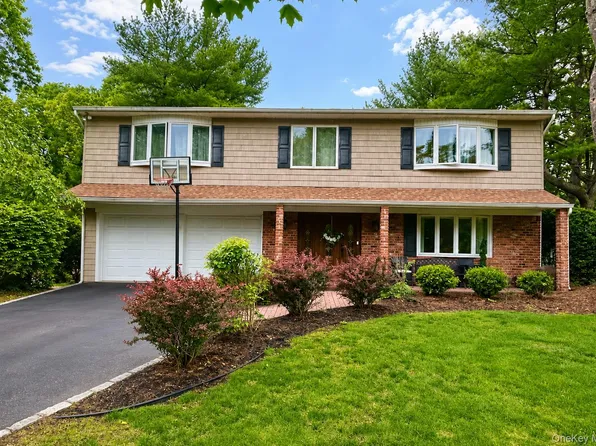 68 Butterfield Drive, Greenlawn, NY 11740