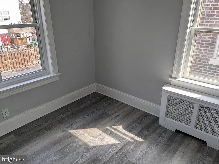 72 Washington St — Photo 17