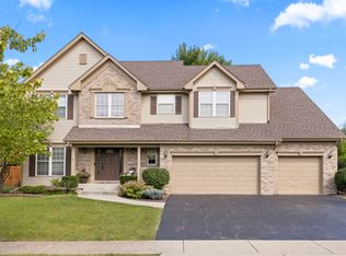 380 Bradford Cir, Batavia, IL 60510