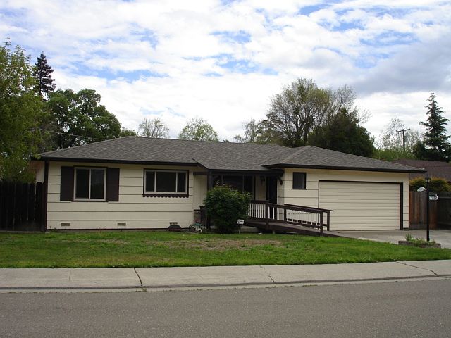 1st image of 7322 Larkspur Ln