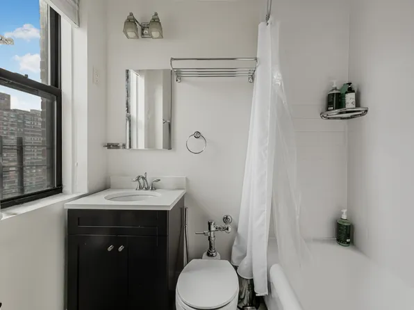 457 West 57th Street image 5 of 6