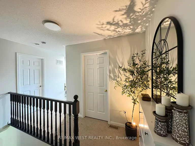 931 Gazley Cir — Photo 9
