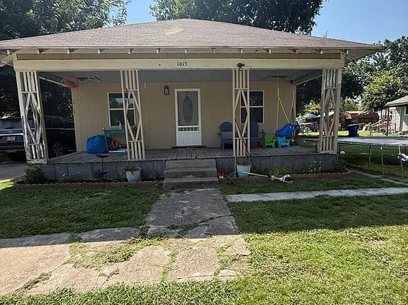 1015 S Wood Ave, Hominy, OK 74035