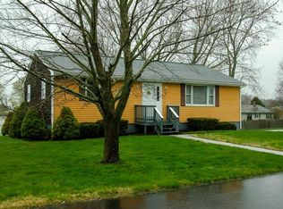 9 Locust St, Somerset, MA 02726