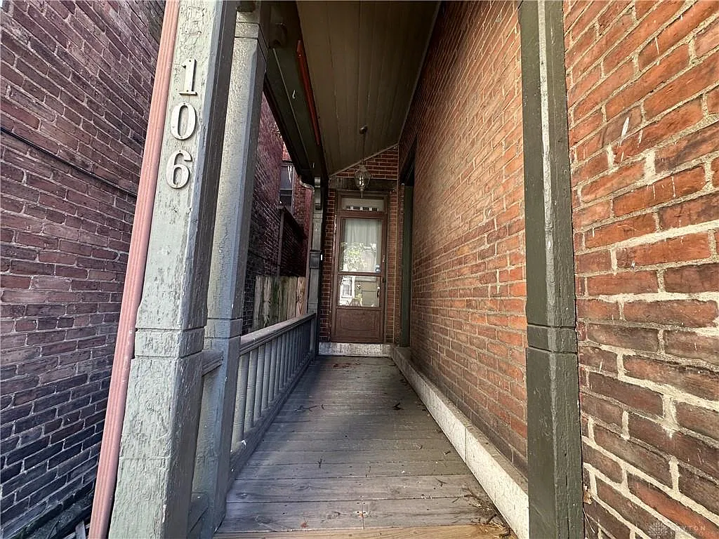 3 bed, 1.5 bath, 4114 sqft, $1,650 — Photo 3