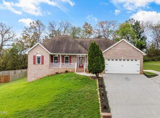 2604 Covington Cir, Sevierville, TN 37876