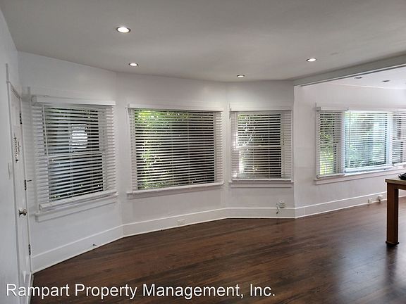 3rd image of 125 E 9th St #7305677