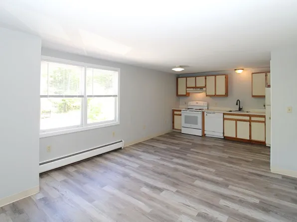 28 Ivy Ln #12, Barrington, NH 03825