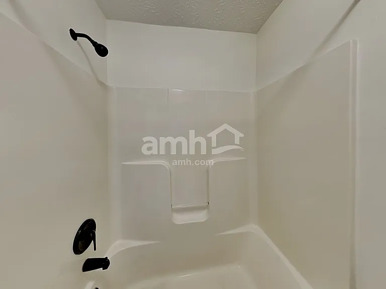 1215 Brookstone Dr — Photo 11