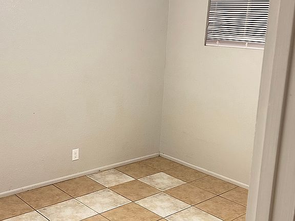5th image of 325 N Lesueur APT B
